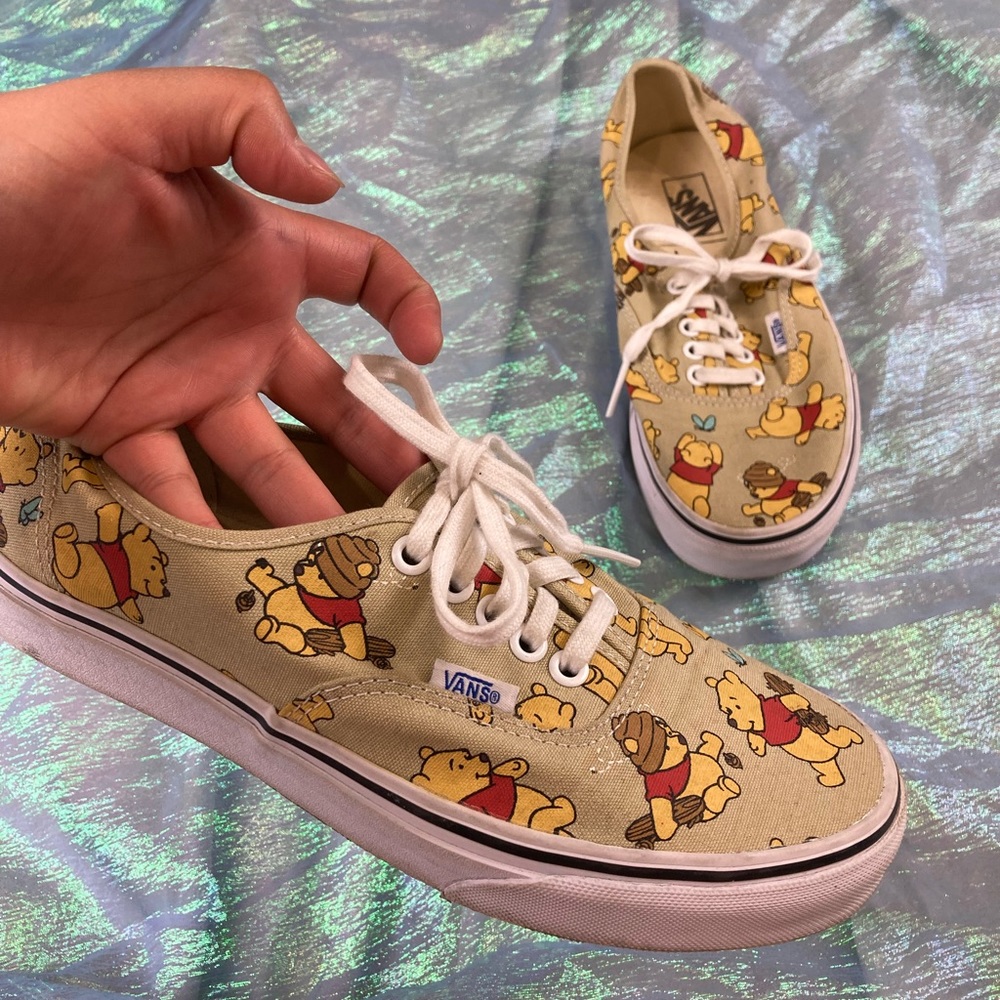 Super unique Winnie The Pooh honey pot skate print vans✨